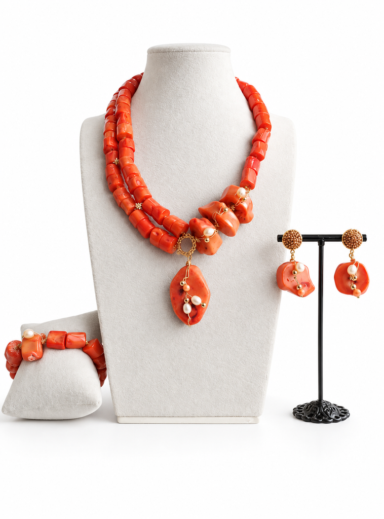 Ariike Necklace Set